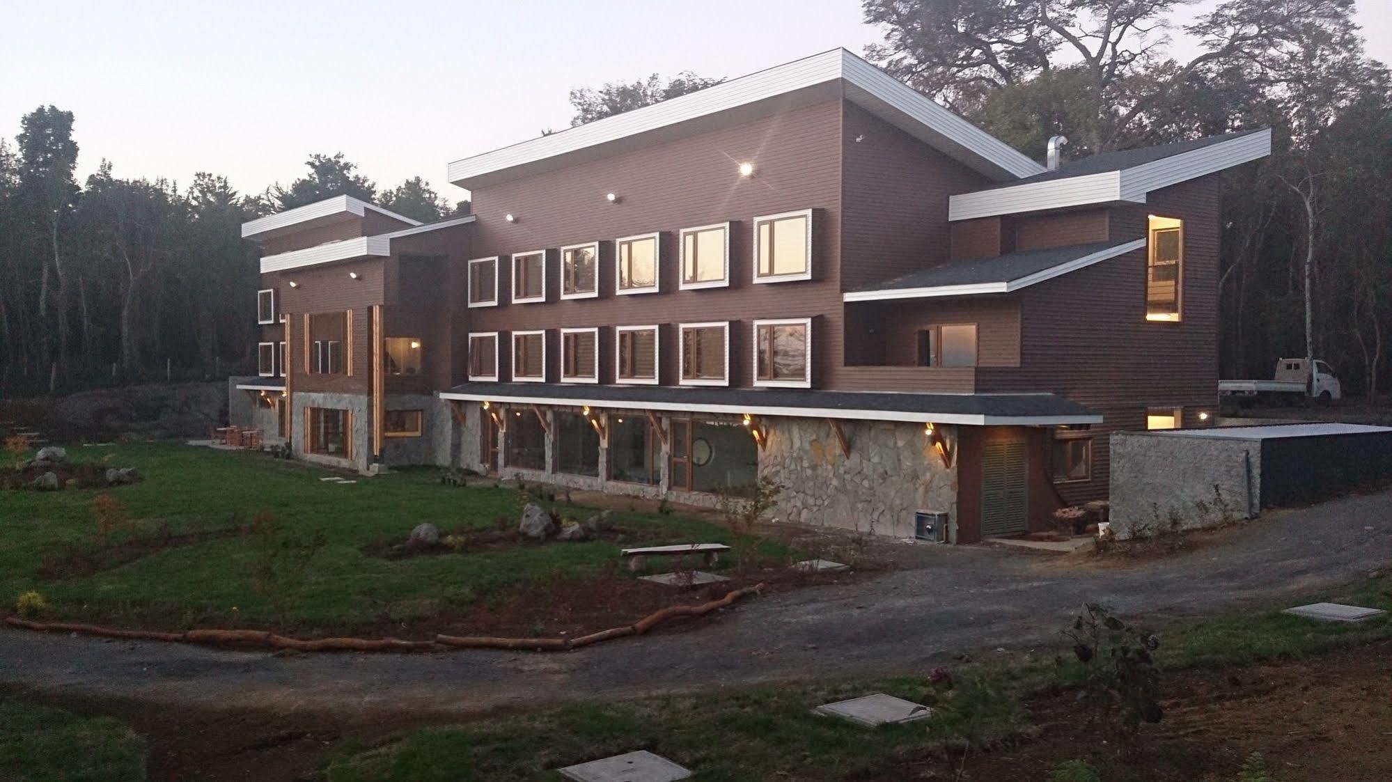 Hotel Lodge Las Cascadas Puerto Clocker Exterior photo